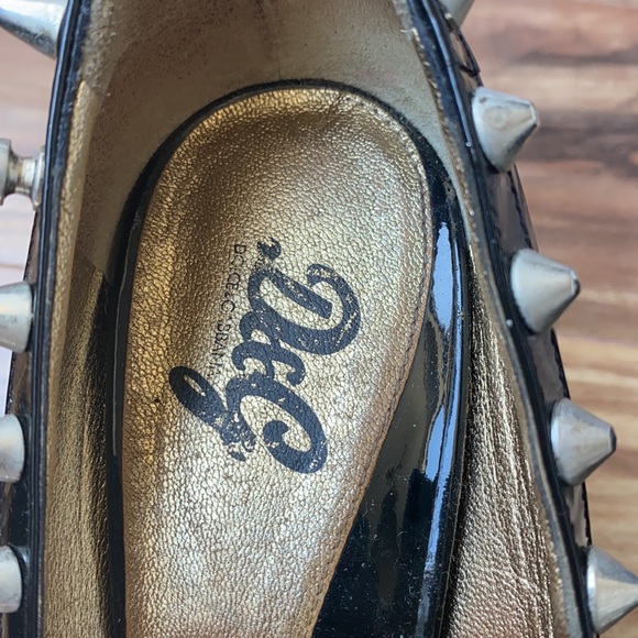 Y2K D&G Dolce & Gabbana Patent Leather Spiked Heels 40 - Picture 5 of 13